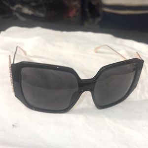 F black frame sunglasses new